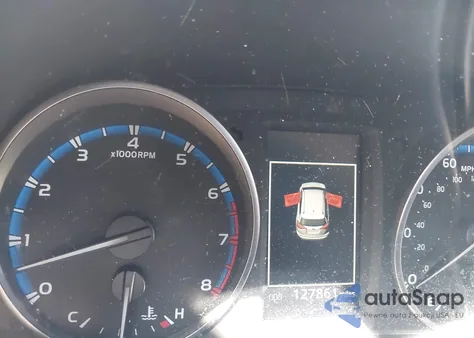 2018 Toyota Rav4 Xle z USA, uszkodzony, nr VIN 2T3WFREV4JW481174